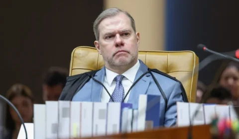 TOFFOLI SOB PRESSÃO