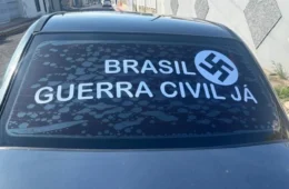 Homem é preso em SC após circular com adesivo de suástica nazista