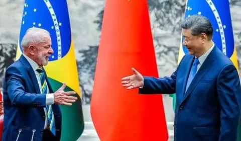 Em ligação com Lula, Xi diz que Brasil e China devem proteger Sul Global e fortalecer a ONU