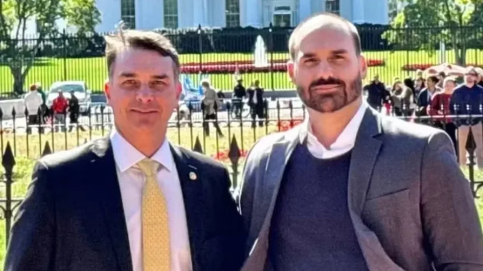 Articulação atua para frear lobby do clã Bolsonaro nos EUA contra a democracia no Brasil