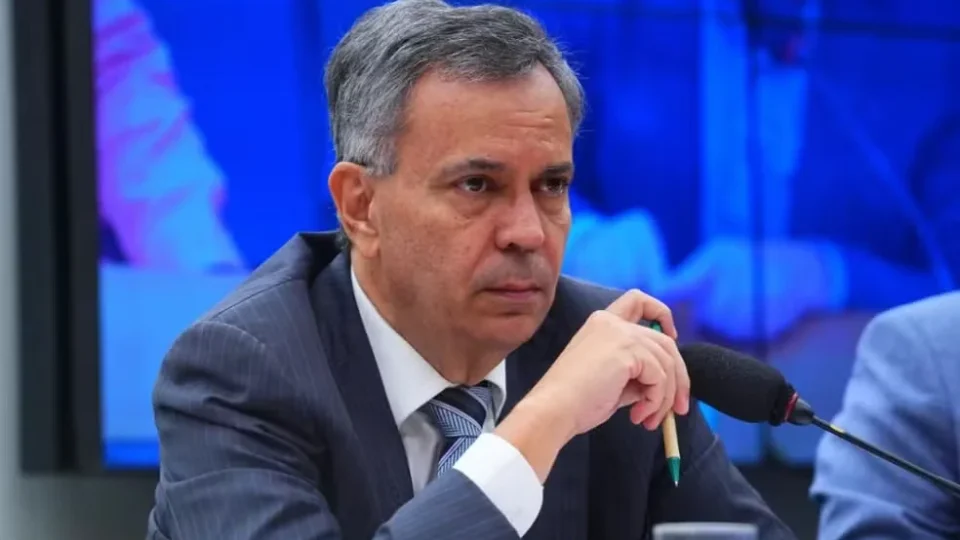 Deputado Félix Mendonça é alvo da PF em operação contra desvio de emendas