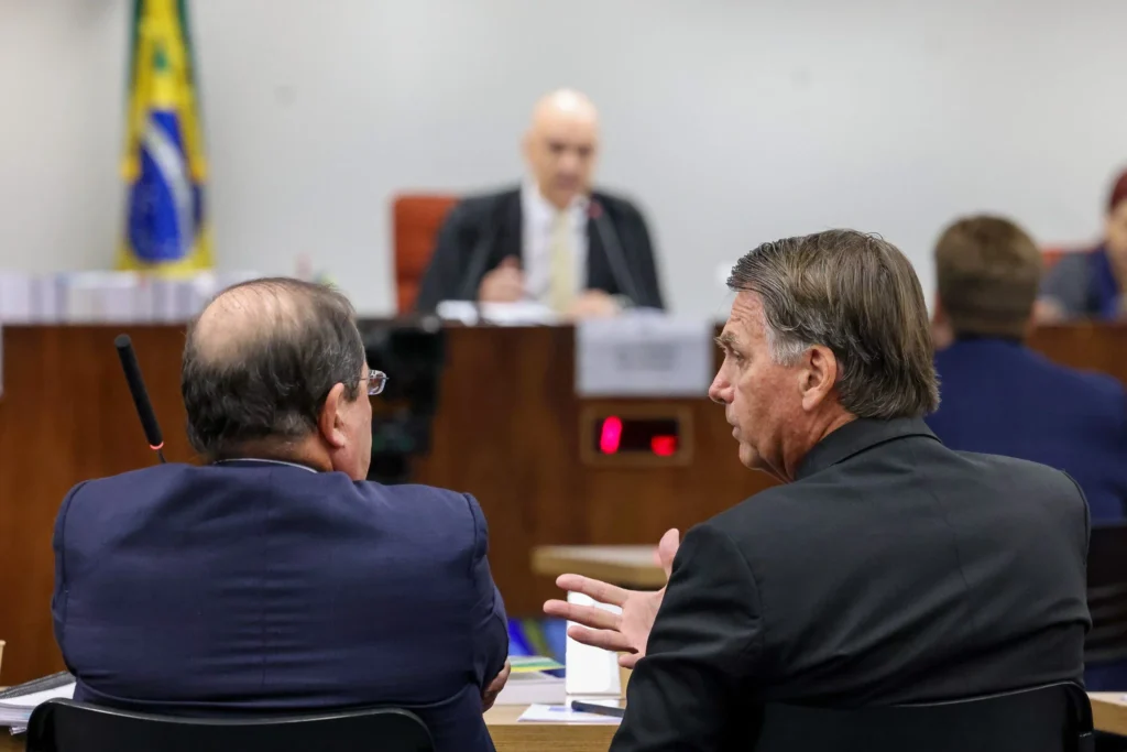 Trump considera novas sanções contra Moraes, diz FT