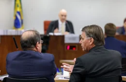 Moraes pede parecer da PGR antes de decidir sobre carta de Bolsonaro