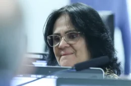Quem é Damares Alves nas igrejas evangélicas citadas pela CPMI do INSS