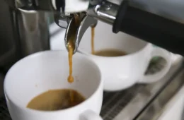 Preços altos derrubam consumo de café no Brasil em 2025