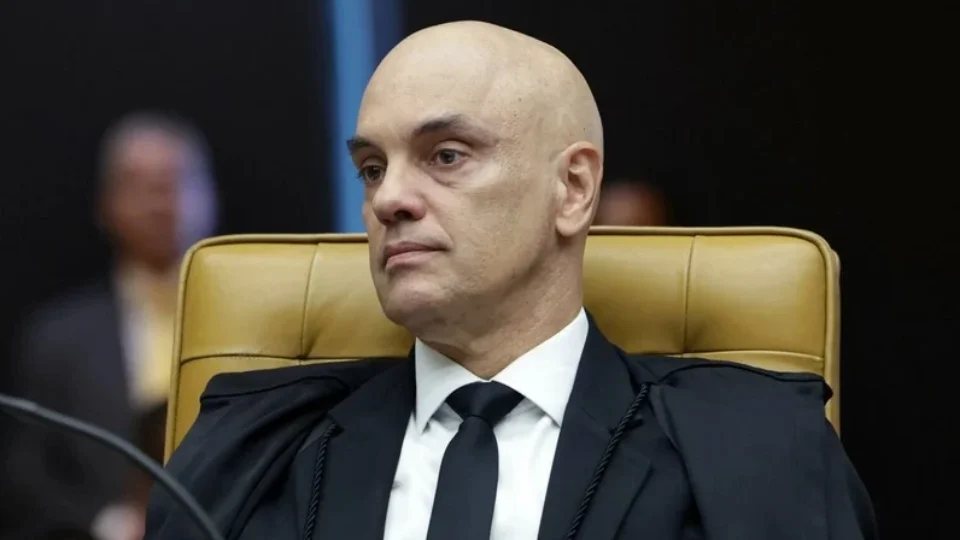 Diálogo entre Moraes e Vorcaro atinge pilar do STF e deixa corte vulnerável, avaliam ministros