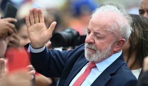 Lula passa por exame de rotina e apresenta ‘evolução satisfatória’ após cirurgia de catarata