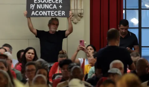 Sem reformar as Forças Armadas, democracia segue em risco, dizem especialistas