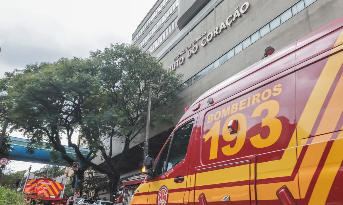 Incêndio atinge Instituto do Coração, em SP, e pacientes intubados são evacuados