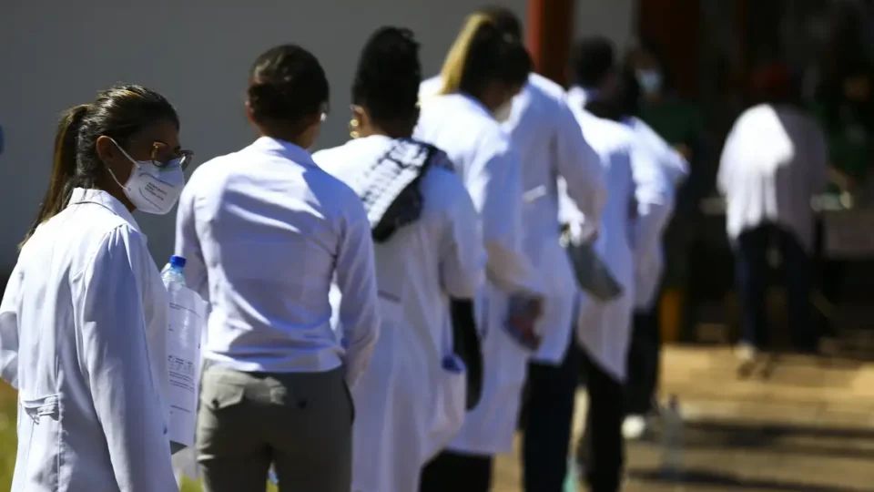 Enamed: Veja cursos de medicina que terão sanções por desempenho ruim