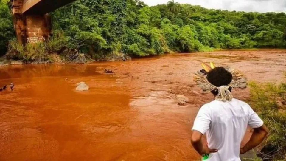Brumadinho: 7 anos após crime, Vale só iniciou limpeza de 3 km do rio Paraopeba