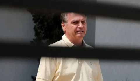 PF diz que Bolsonaro deve receber cuidados na Papudinha e não precisa ser transferido