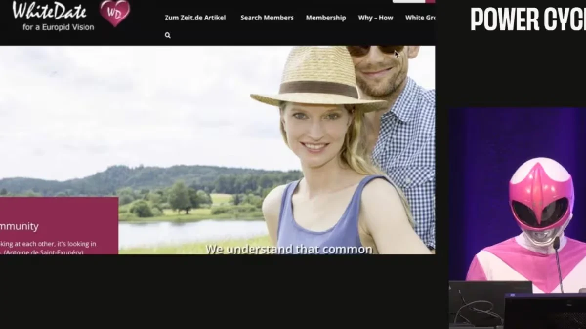 Com roupa de Power Ranger, hacker Marta Root mostra na tela imagem de site de encontros supremacista branco. (Reprodução do YouTube)