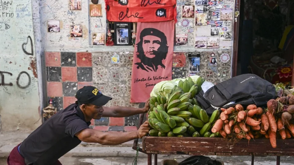 Intelectuais e ativistas denunciam asfixia energética dos EUA em Cuba como ‘terrorismo’