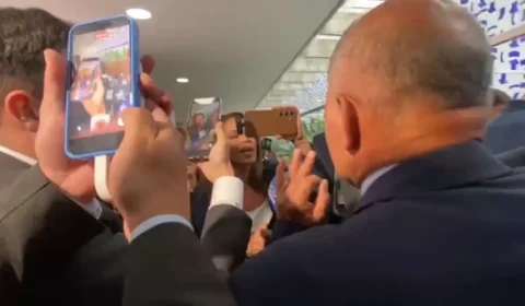 Sindicato dos jornalistas e Fenaj repudiam intimidação a repórter do ICL na Câmara