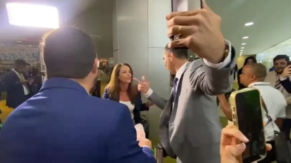 Hugo Motta evita comentar intimidação contra repórter do ICL Notícias