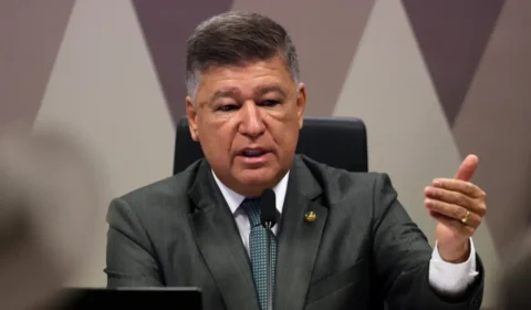 Senador recorre ao STF para obrigar depoimento de Vorcaro na CPMI do INSS