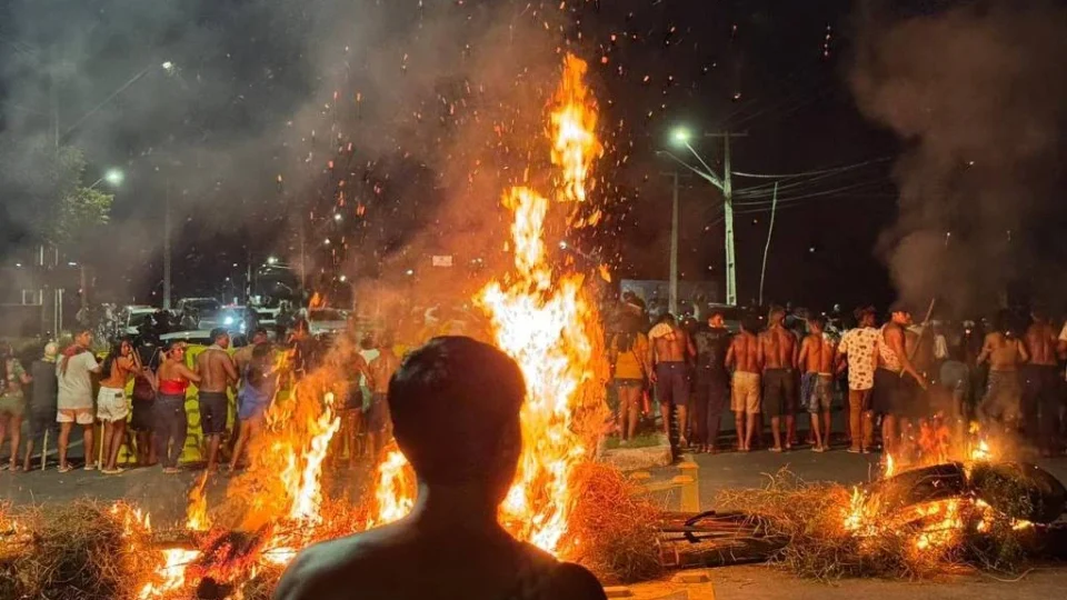 Vereador do PL avança carro contra indígenas em protesto em Santarém, no Pará
