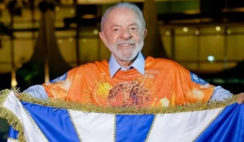 Lula deve ir à Sapucaí para assistir à homenagem de escola de samba no Carnaval