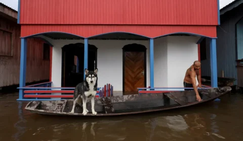 Cheia de rios amazônicos deixa 35 cidades em alerta e emergência