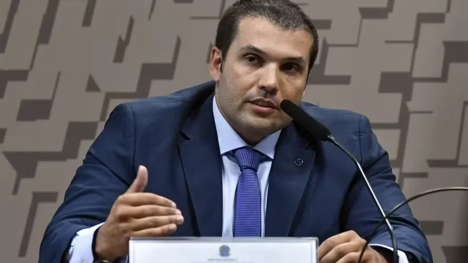 Presidente interino da CVM diz que Banco Master mantinha “ficção contábil” para sustentar emissões de CDBs