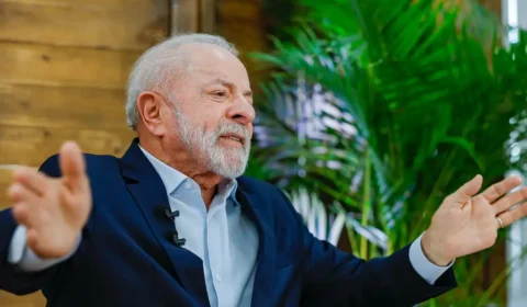 Lula dá largada para eleição com base mobilizada e discurso contra privilégios