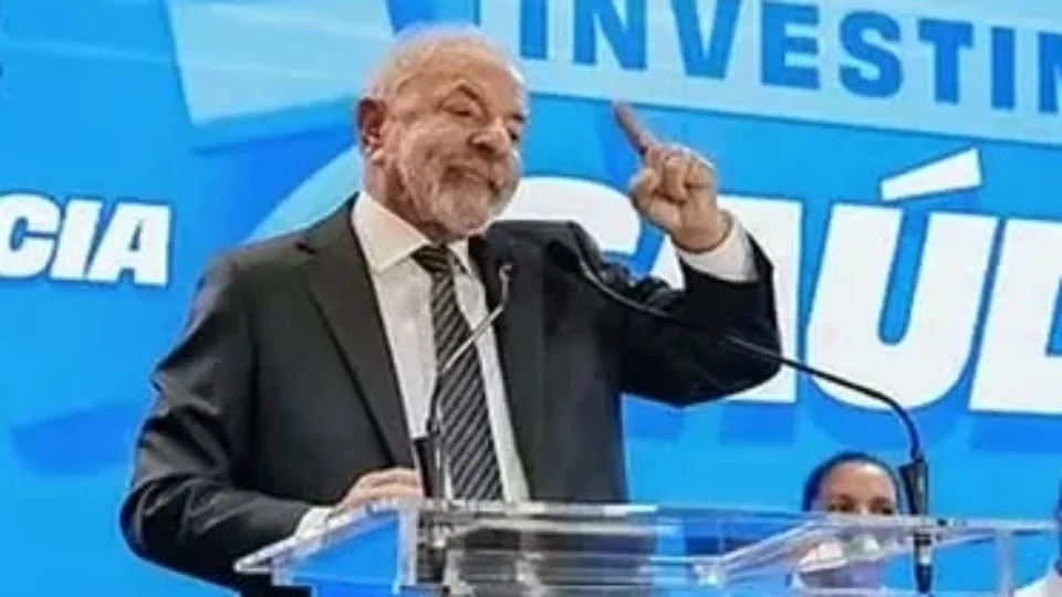 Presidente Lula reforça tom eleitoral e brinca sobre Donald Trump