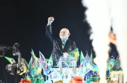 Escola que homenageou Lula, Acadêmicos de Niterói é rebaixada no Rio