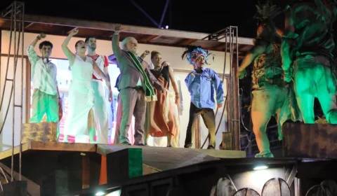 Especialistas descartam crime eleitoral em desfile que homenageou Lula
