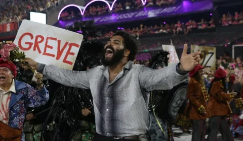 A História do Brasil na Avenida: treze noites, treze dias