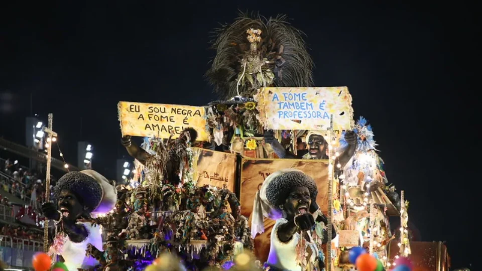 Sapucaí tem exaltação a Rita Lee, Bembé, Ciça e Carolina Maria de Jesus em segunda noite