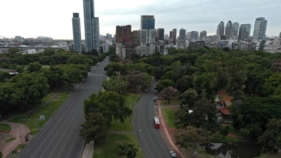 Argentina tem greve geral em dia de votação da reforma trabalhista de Milei