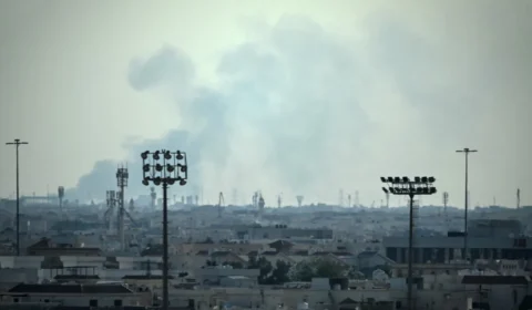 Reação do Irã atinge Israel e 14 bases militares dos EUA no Oriente Médio