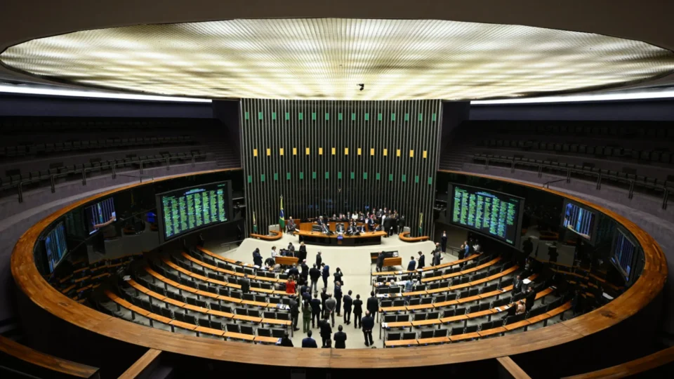 Senado amplia investigação do caso Master e avança sobre órgãos de fiscalização