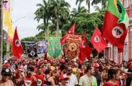 Bloco Sem Terra sai às ruas de Olinda em defesa da soberania e do direito à folia