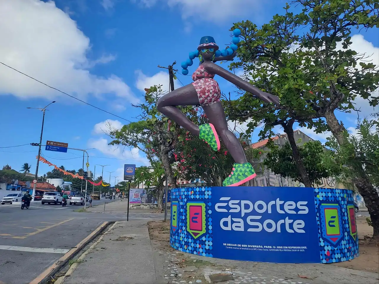 Imagem de monumento artístico em Olinda. Imagem: Raíssa Ebrahim