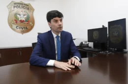 Delegado-geral deixa comando da Polícia Civil de SC após críticas do caso Orelha
