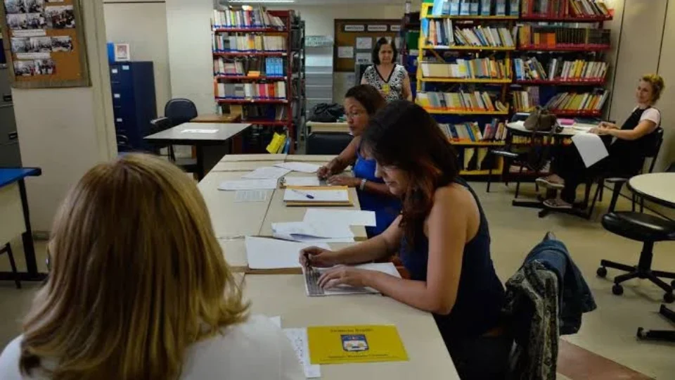 Terceiro setor é sustentado por mulheres, mas mantém desigualdades