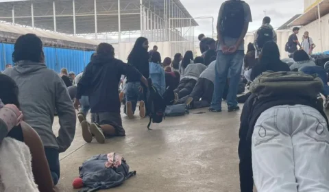 Estudantes de escola cívico-militar são obrigados a ajoelhar por uso ‘inadequado’ de casacos