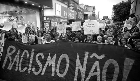 O racismo estrutural e como ele organiza a sociedade brasileira