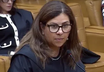 Cláudia Márcia de Carvalho Soares