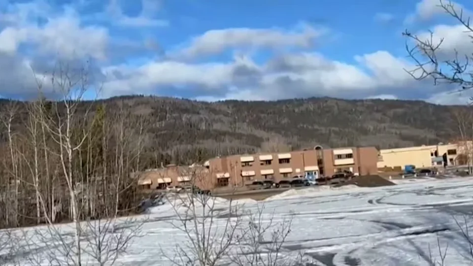 Ataque a tiros em escola no Canadá deixa 10 mortos e 25 feridos