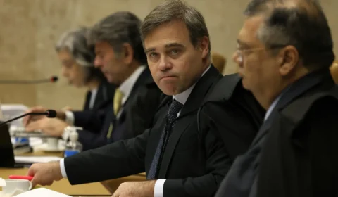 MEC destrava 149 pedidos de credenciamento após liberar instituto de André Mendonça