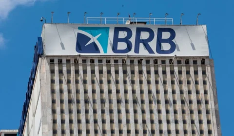 Acordo para socorrer BRB impõe congelamento salarial e veto a concursos no DF