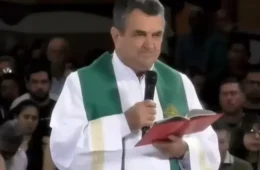 Padre critica Nikolas Ferreira e cristãos que defendem armas durante missa em SP