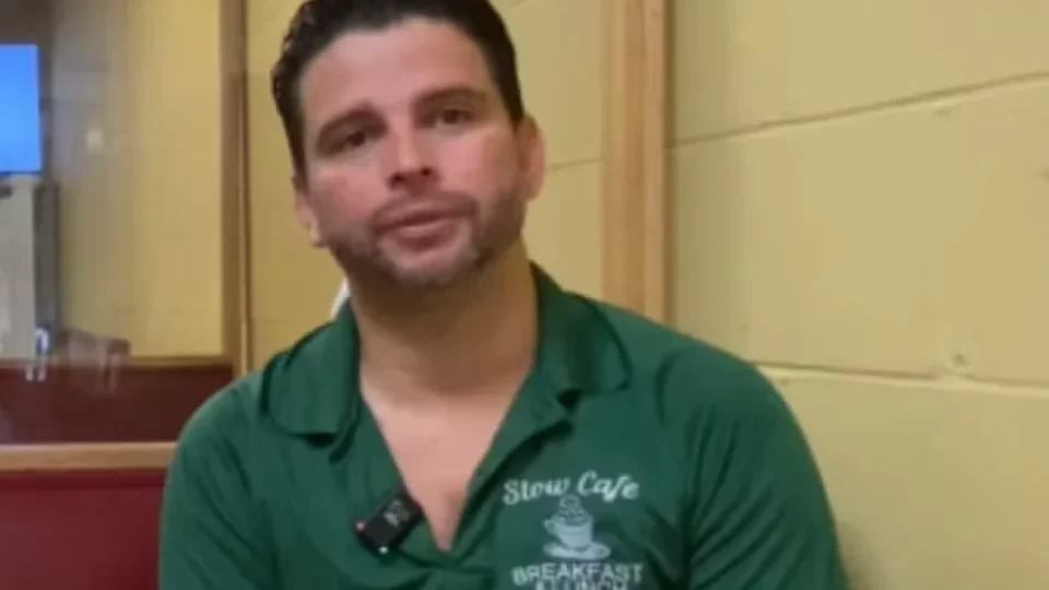Brasileiro dono de café é detido pelo ICE após 15 anos vivendo nos EUA