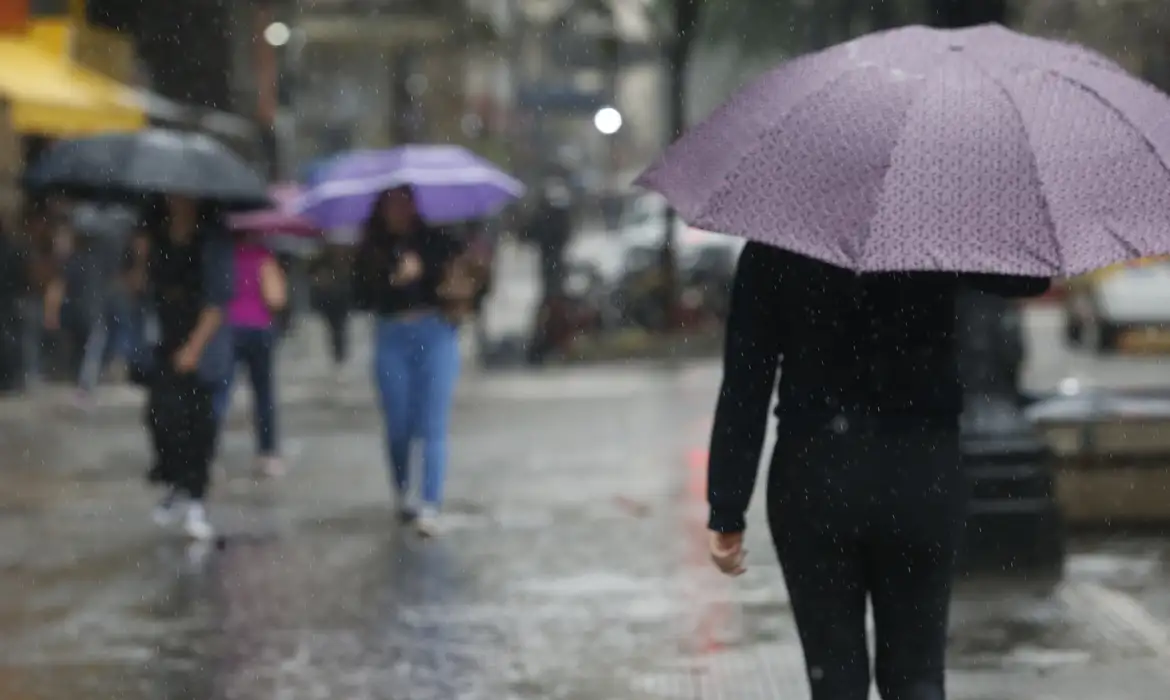 Chuva se espalha por grande parte do país; veja a previsão