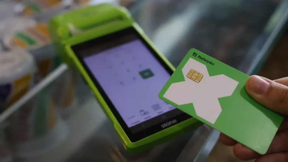 Novas regras para vales-alimenta&ccedil;&atilde;o e refei&ccedil;&atilde;o entram em vigor