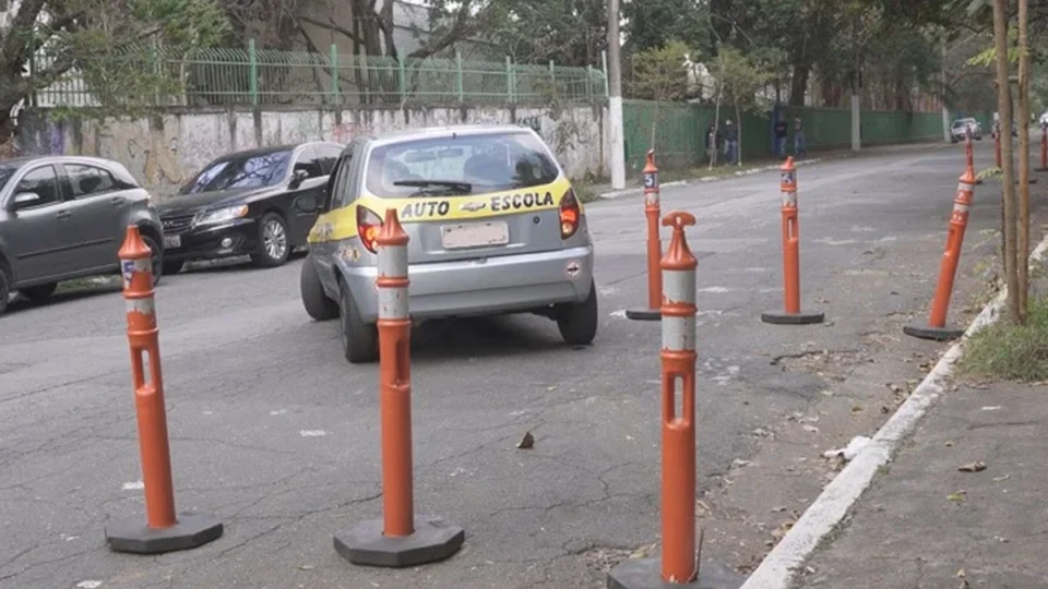 Sensacionalista: polêmica no fim da baliza para a CNH: quem já fez é contra, quem não fez é a favor