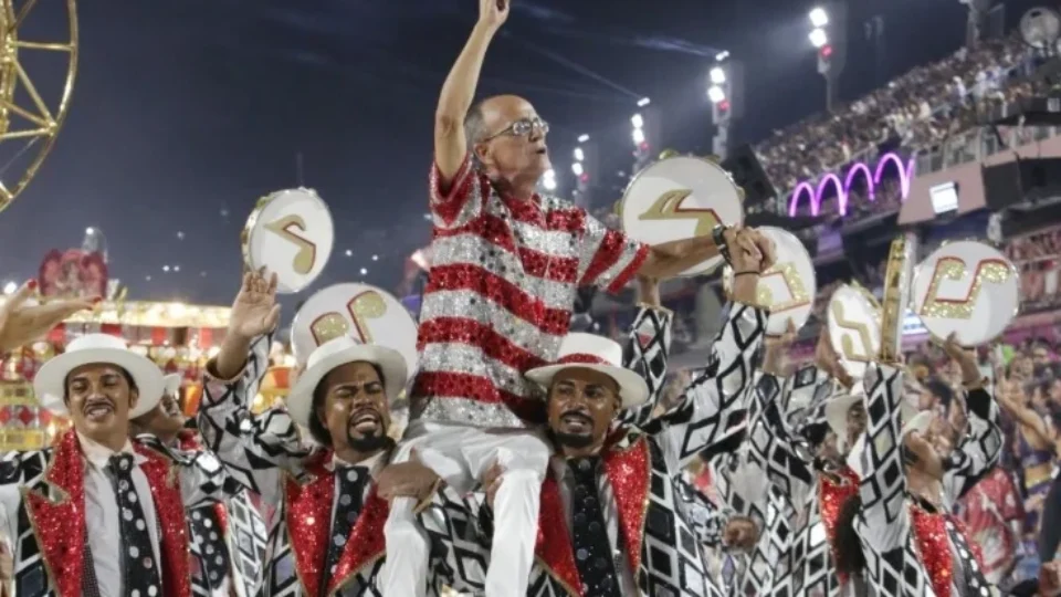 O carnaval foi, é e sempre será pura política